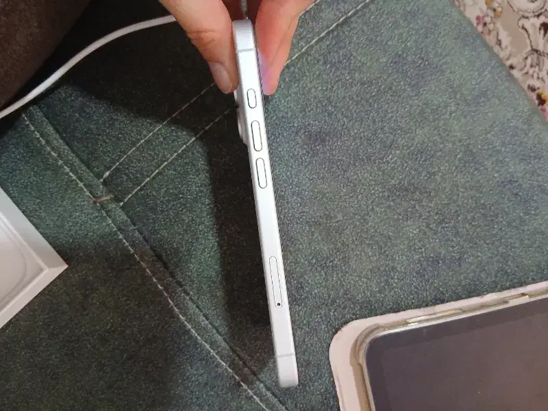 ایفون ۱۶ نرمال ۱۲۸ گیگ|موبایل|هشتگرد, شهرک راه آهن|دیوار