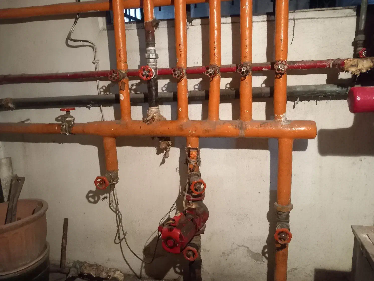 انجام کلی کارهای تاسیسات تعویض شیرالات نصب شوفاژ|خدمات پیشه و مهارت|کرج, کمال‌شهر|دیوار