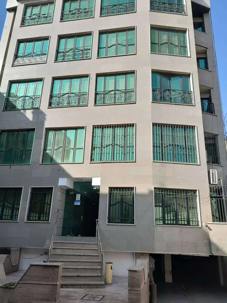 برشریعتی پارک کوروش85 متر دفتر تخلیه قابل تبدیل|اجارهٔ دفتر کار، اتاق اداری، مطب|تهران, سید خندان (جلفا)|دیوار