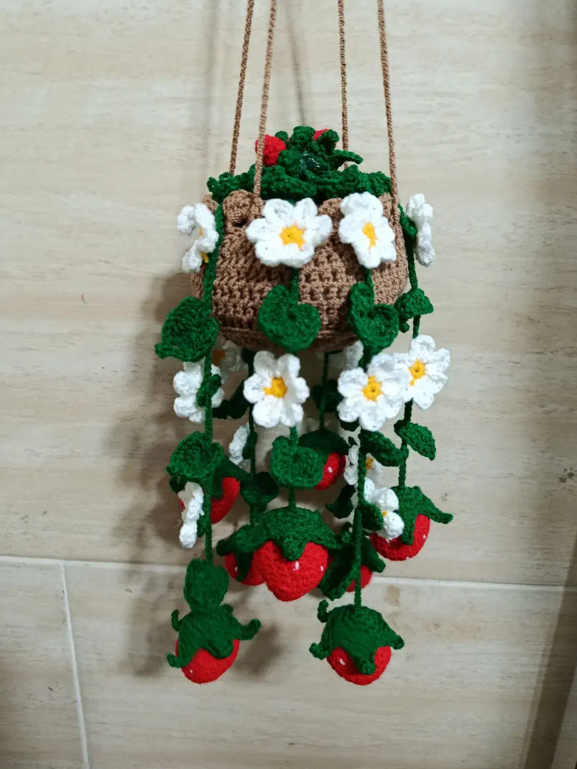 فروش ریسه توت فرنگی دستباف|گل مصنوعی|فومن, |دیوار