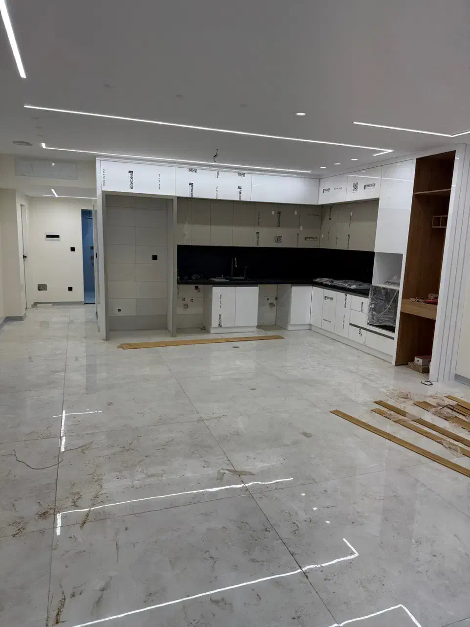 دو طبقه و‌نیم با اسانسور در غربی های فردوسی|فروش خانه و ویلا|شاهین‌شهر, فردوسی|دیوار