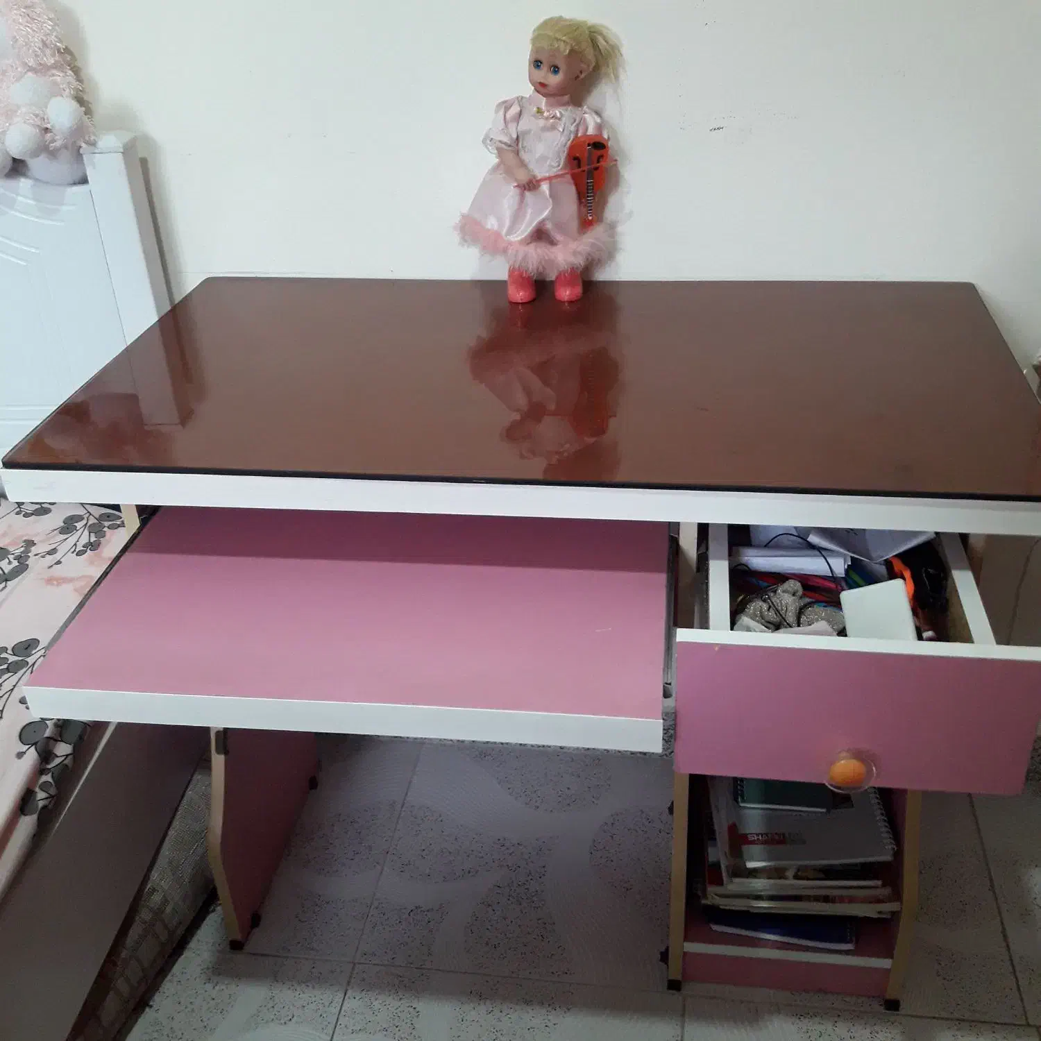 میز تحریر|میز تحریر و کامپیوتر|رشت, دروازه لاکان|دیوار