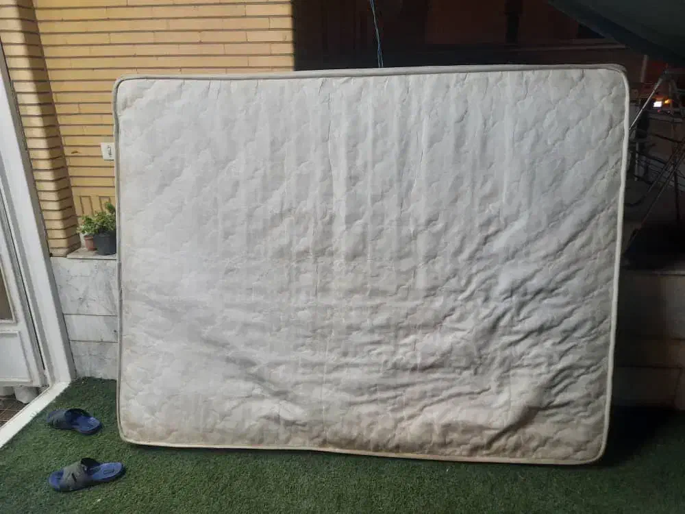 تشک تخت دو نفره|تخت و سرویس خواب|کاشان, بهشتی|دیوار