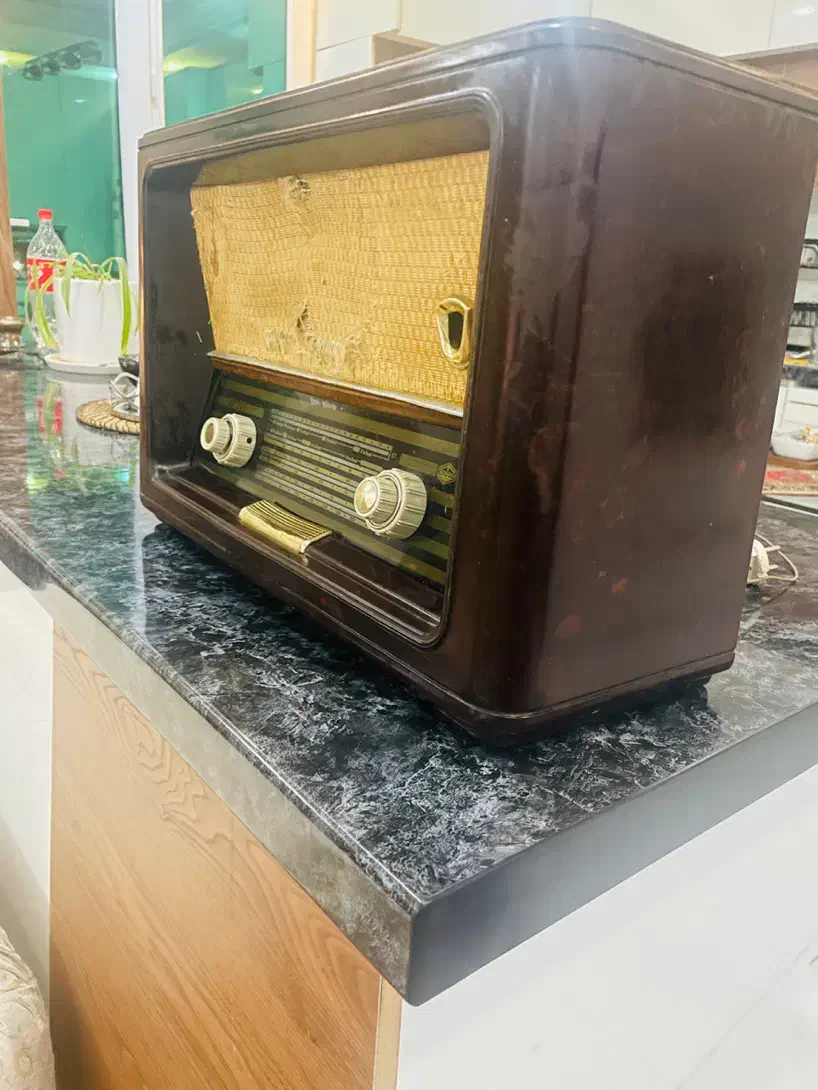 رادیو لامپی المونا عتیقه|کلکسیون اشیاء عتیقه|تهران, شهرک مخابرات|دیوار