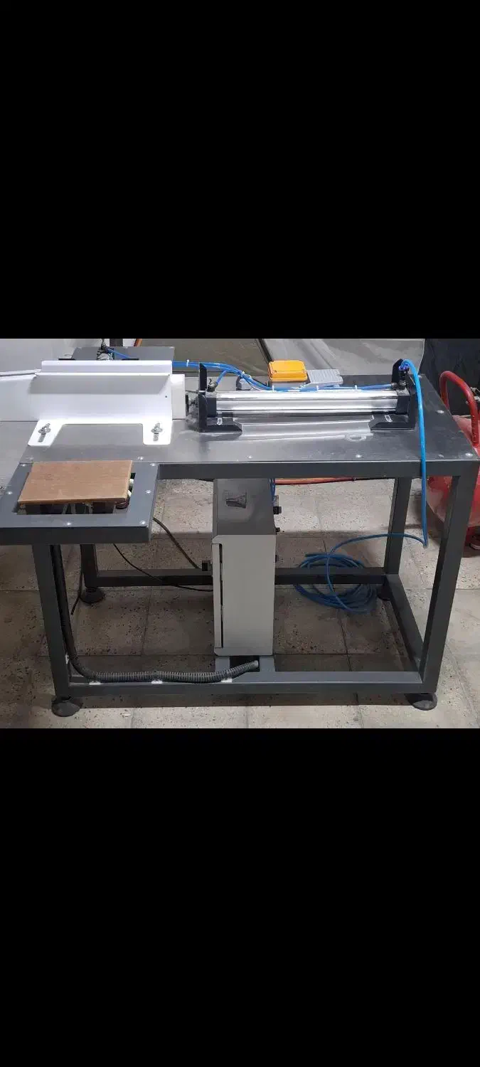 دستگاه بسته بندی و مونتاژ دستمال کاغذی|عمده‌فروشی|قرچک, زیبا شهر|دیوار