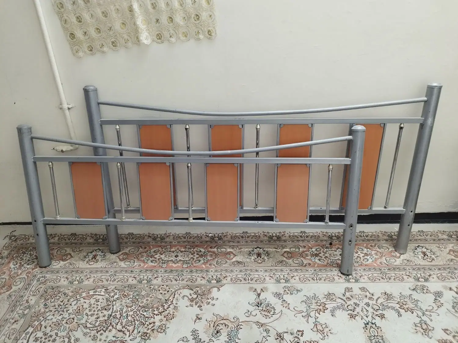 تخت|تخت و سرویس خواب|شیراز, شیخ علی چوپان|دیوار