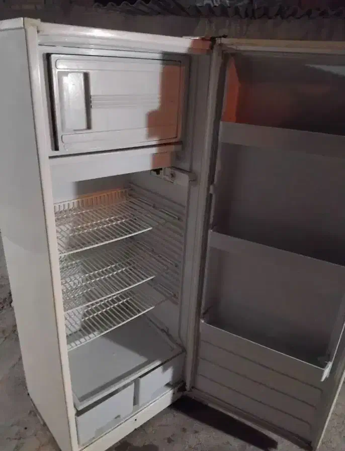 یخچال پارس شات کاملا سالم و قیمت مناسب|یخچال و فریزر|قوچان, |دیوار