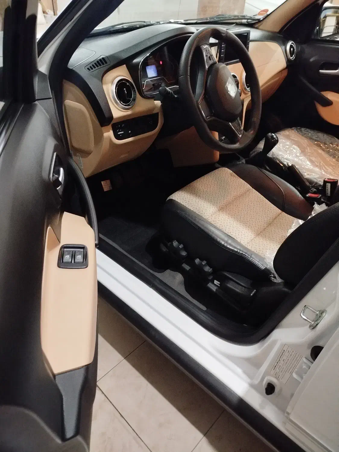 اطلس جی سانروف دار اسفند ۱۴۰۳ خشک|خودرو سواری و وانت|مرند, |دیوار