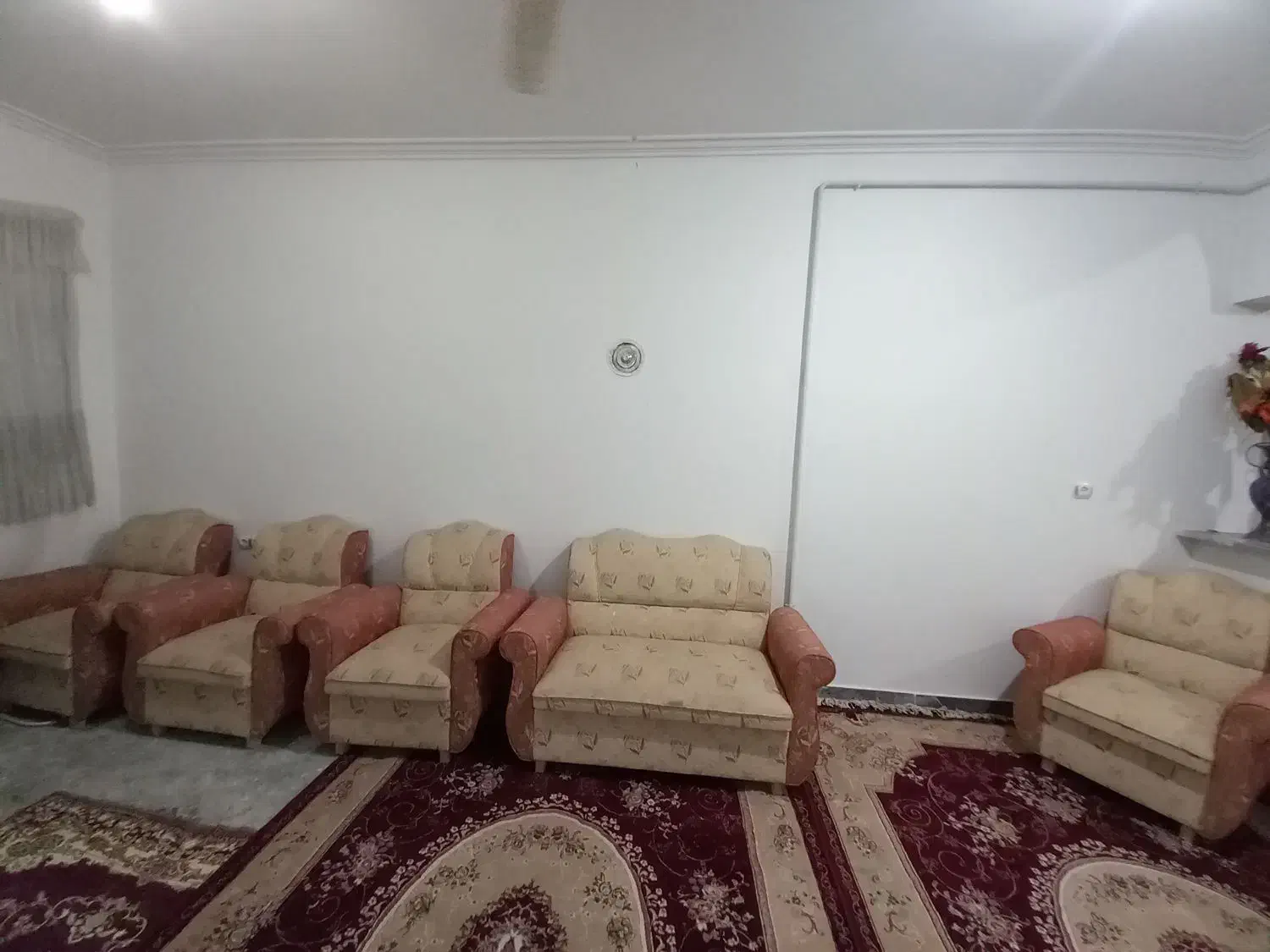 مبل ۶ نفره|مبلمان خانگی و میز عسلی|رشت, یخسازی|دیوار