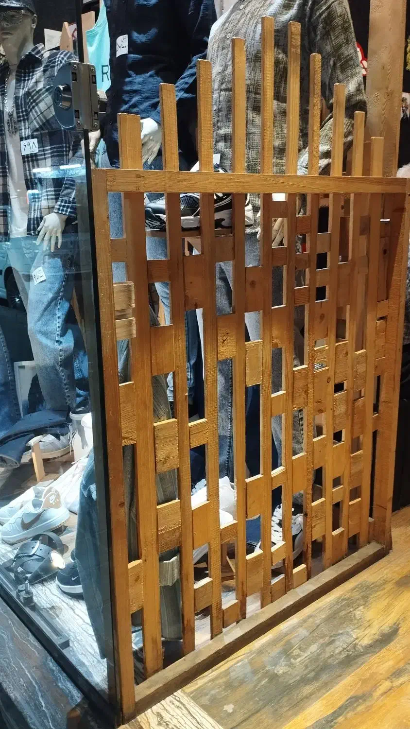 دکور بوتیک چوب روس و مانکن گراد|فروشگاه و مغازه|تهران, امام زاده حسن|دیوار