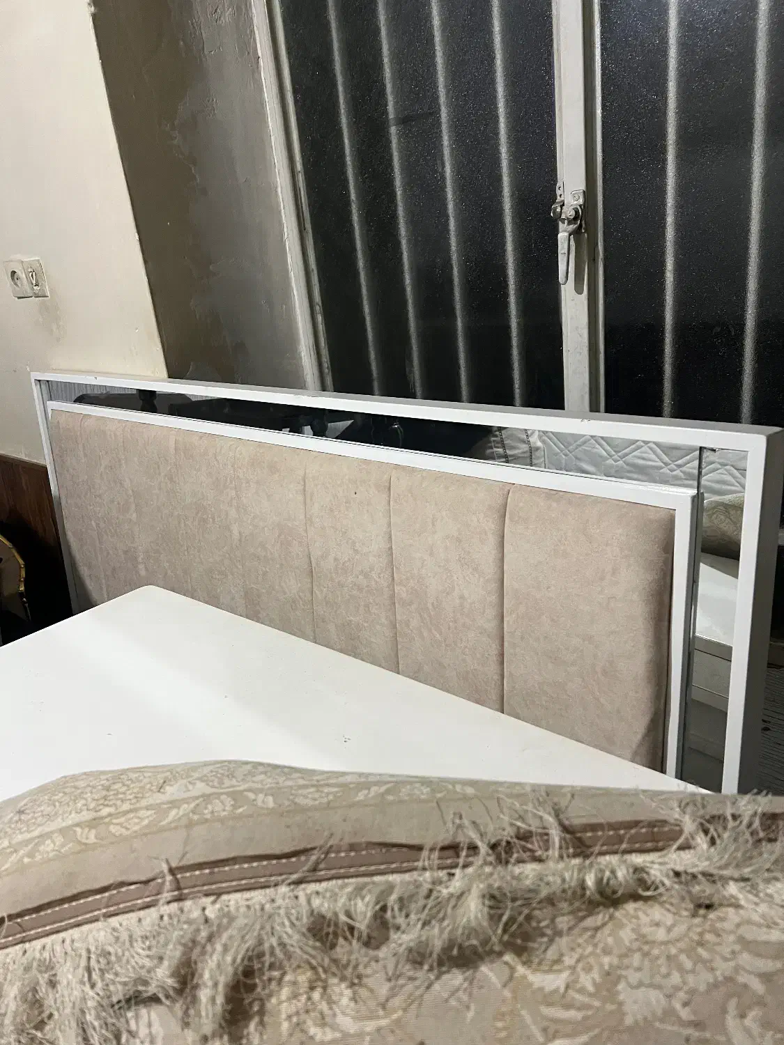 تخت|تخت و سرویس خواب|مشهد, کوشش|دیوار