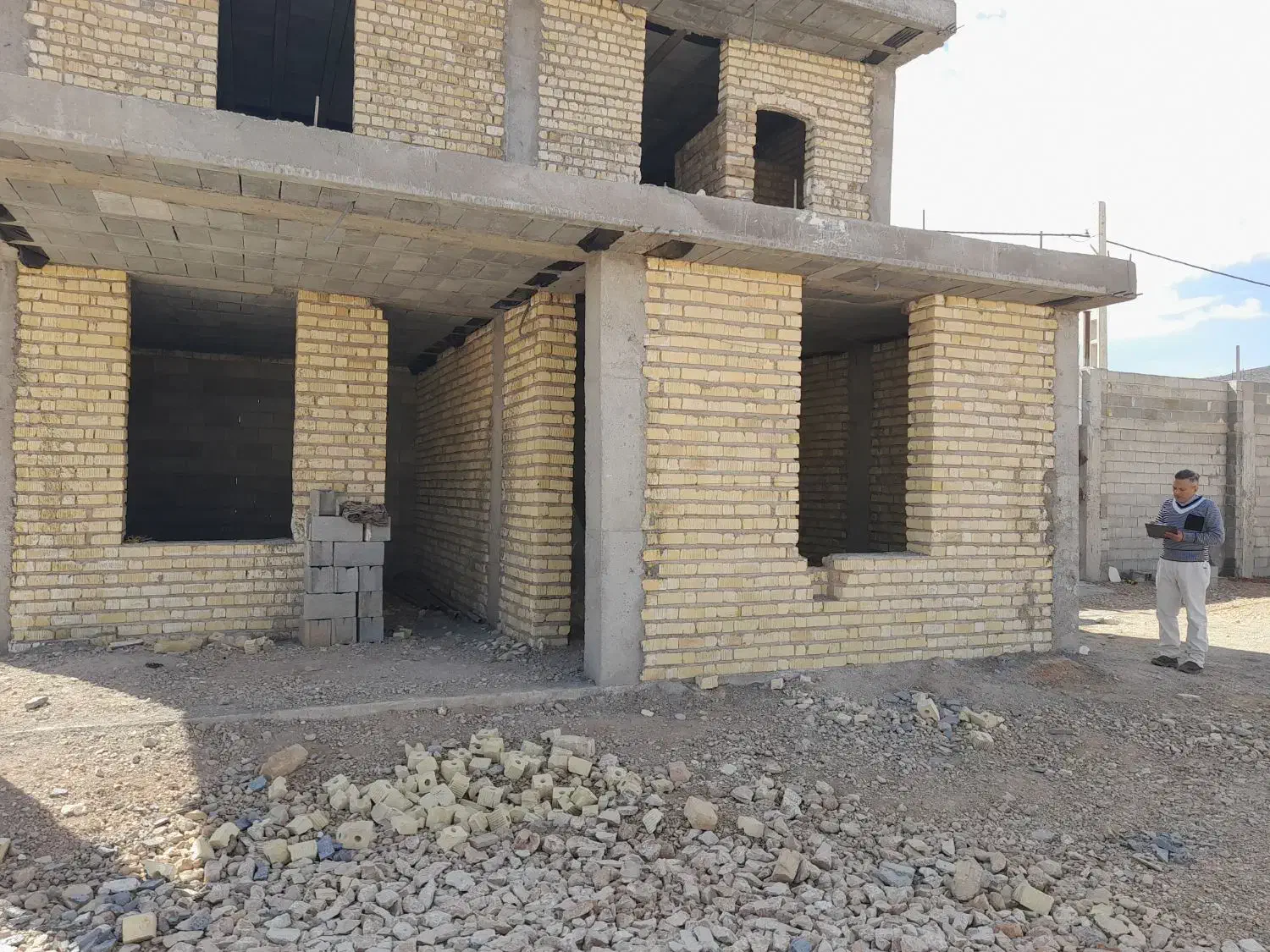 فروش ۳۲۰۰ متری در داریون|فروش دفتر صنعتی، کشاورزی، تجاری|شیراز, داریون|دیوار