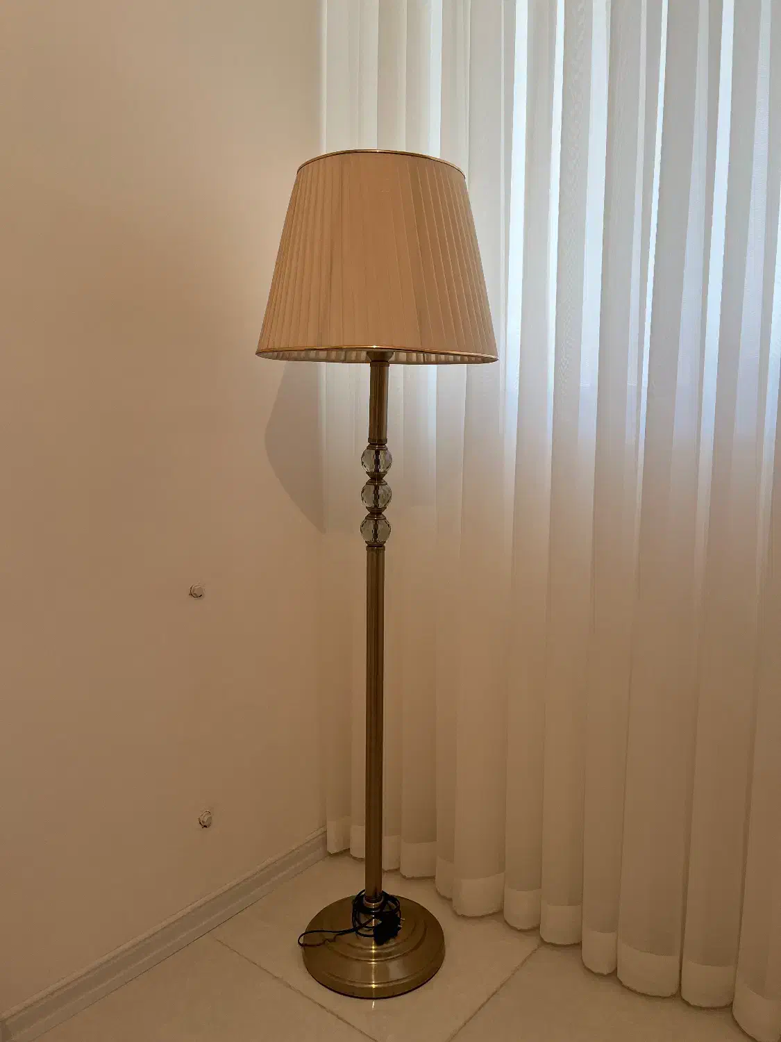 آباژور و شمعدان سه تایی|چراغ خواب و آباژور|کرمانشاه, |دیوار