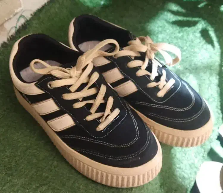 کفش اسپرت ZARA|کیف، کفش، کمربند|خرمآباد, |دیوار