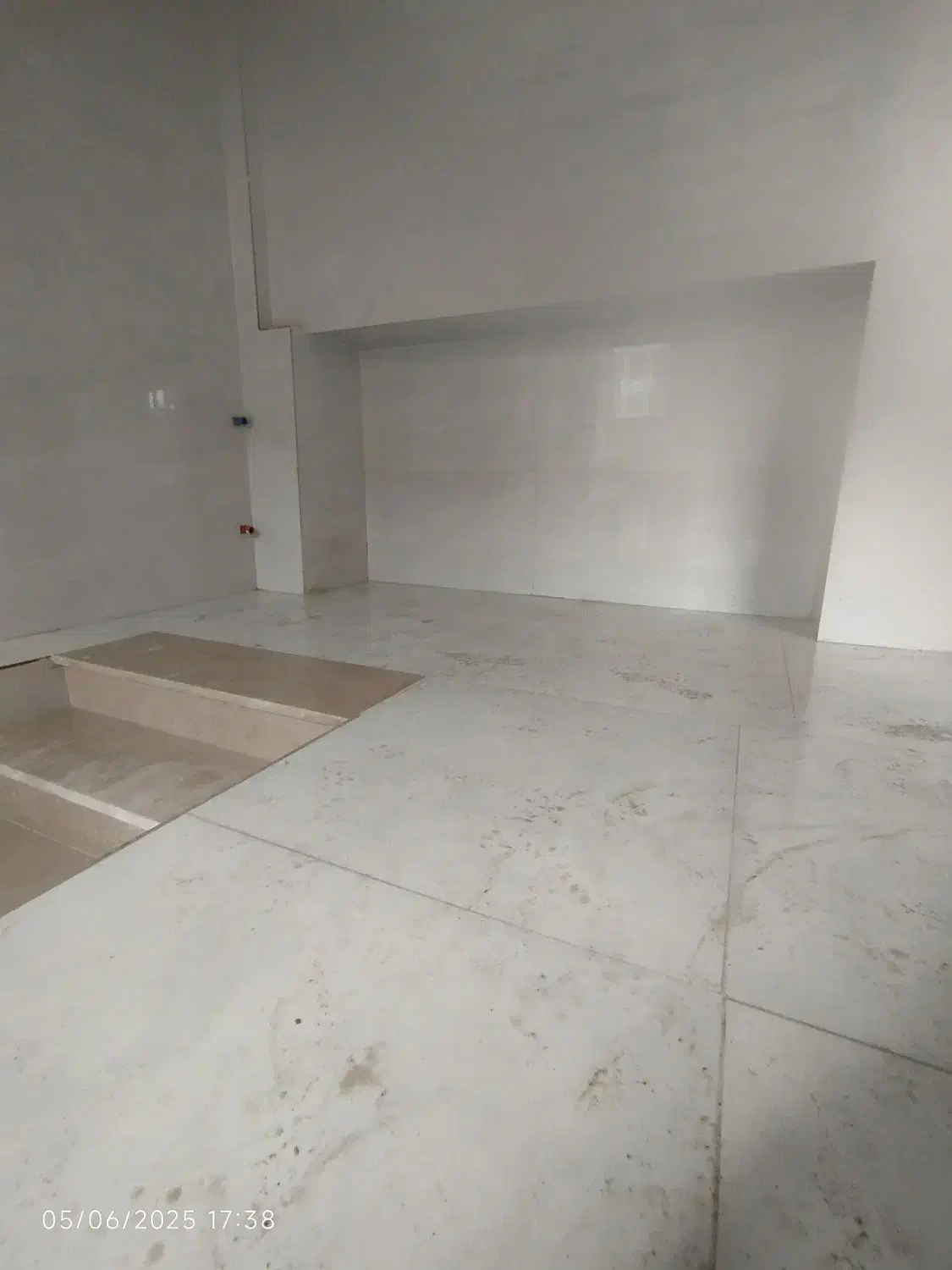 کاشیکاری وسرامیک وسیمانکاری|خدمات پیشه و مهارت|جوانرود, |دیوار