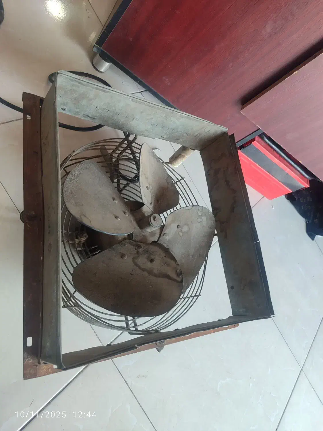 هواکش اصلی|پنکه و تصفیهکنندهٔ هوا|قم, نیروگاه|دیوار