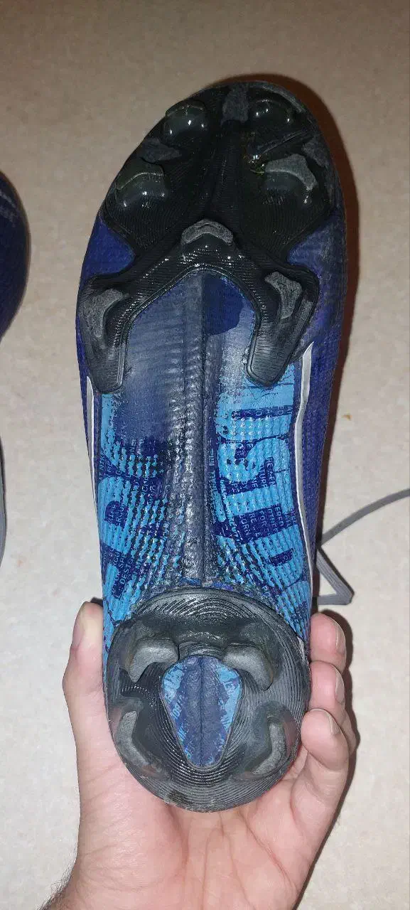 استوک اصل نایکی سایز ۴۳|کیف، کفش، کمربند|اصفهان, خانه اصفهان|دیوار