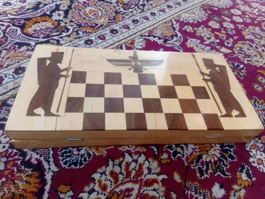 تخته نرد کار زندان|صنایع دستی و سایر لوازم تزئینی|شیراز, کرونی(خاتونک)|دیوار