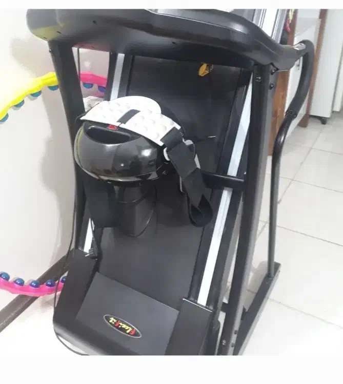 تردمیل و ویبراتور فلکسی فیت|تجهیزات ورزشی|شاهین‌شهر, خانه کارگر|دیوار