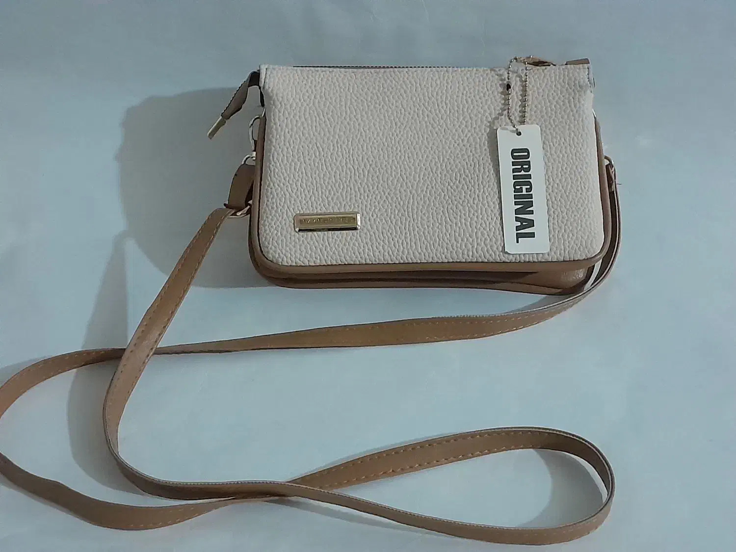 تعدادی کیف و کمربند|کیف، کفش، کمربند|کرمانشاه, |دیوار