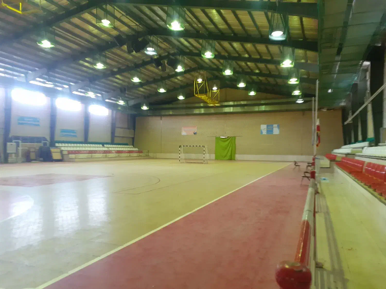 سالن فوتسال والیبال و بسکتبال|ورزشهای توپی|بیرجند, |دیوار