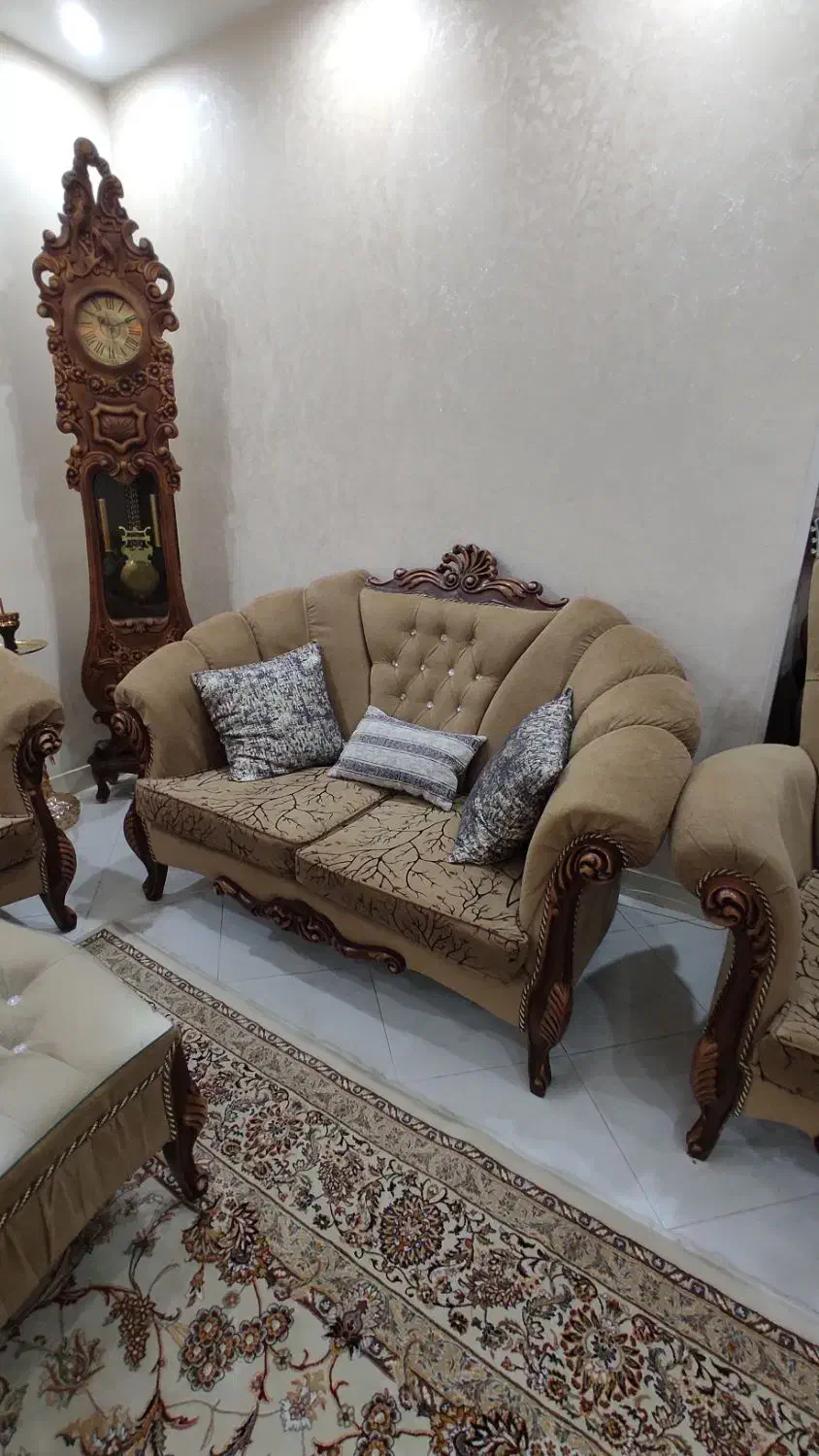 مبل هفت نفره|مبلمان خانگی و میز عسلی|هشتگرد, فاز ۳ مهستان|دیوار