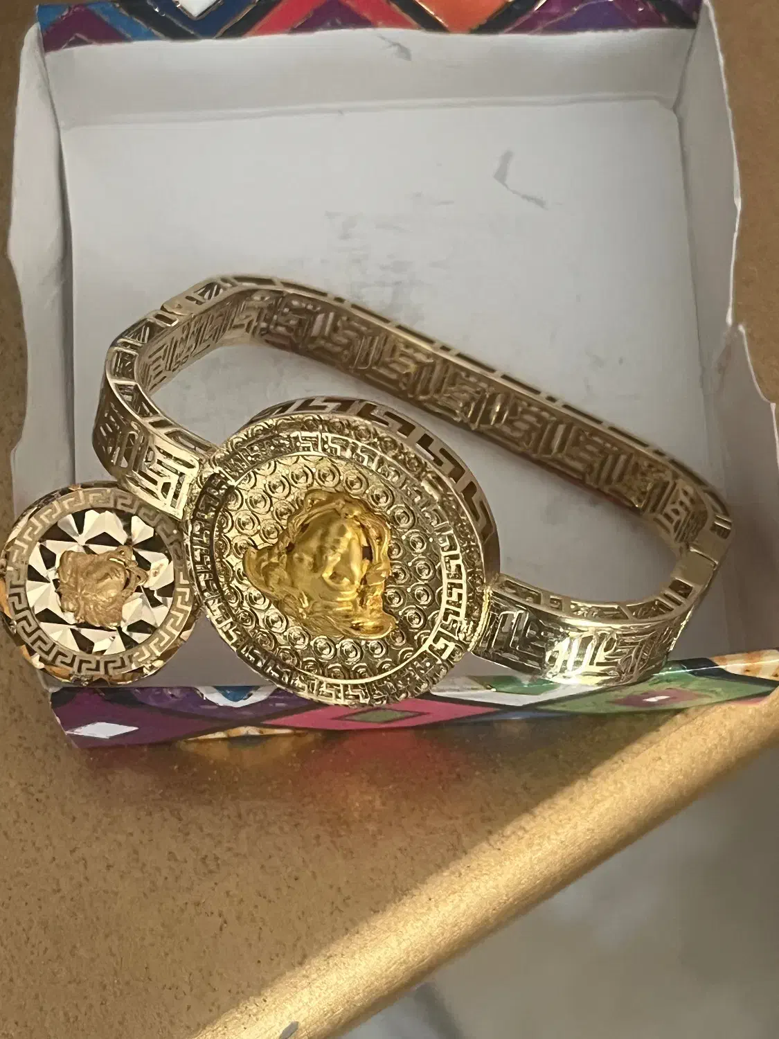 طلا ۱۸ عیار|جواهرات|اسلام‌شهر, مطهری|دیوار