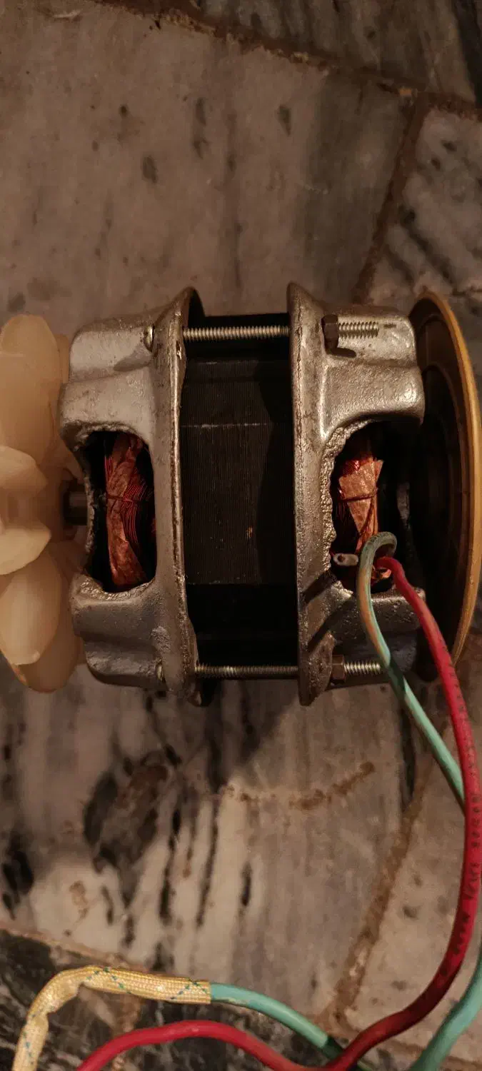 دینام سبزی خرد کن|خردکن، آسیاب، غذاساز|بروجرد, |دیوار