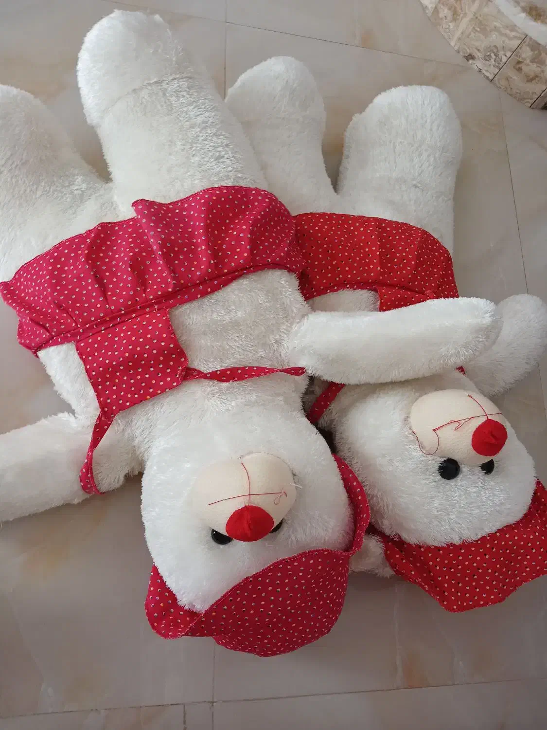 عروسک خرسی|اسباببازی بچه|بافت, |دیوار