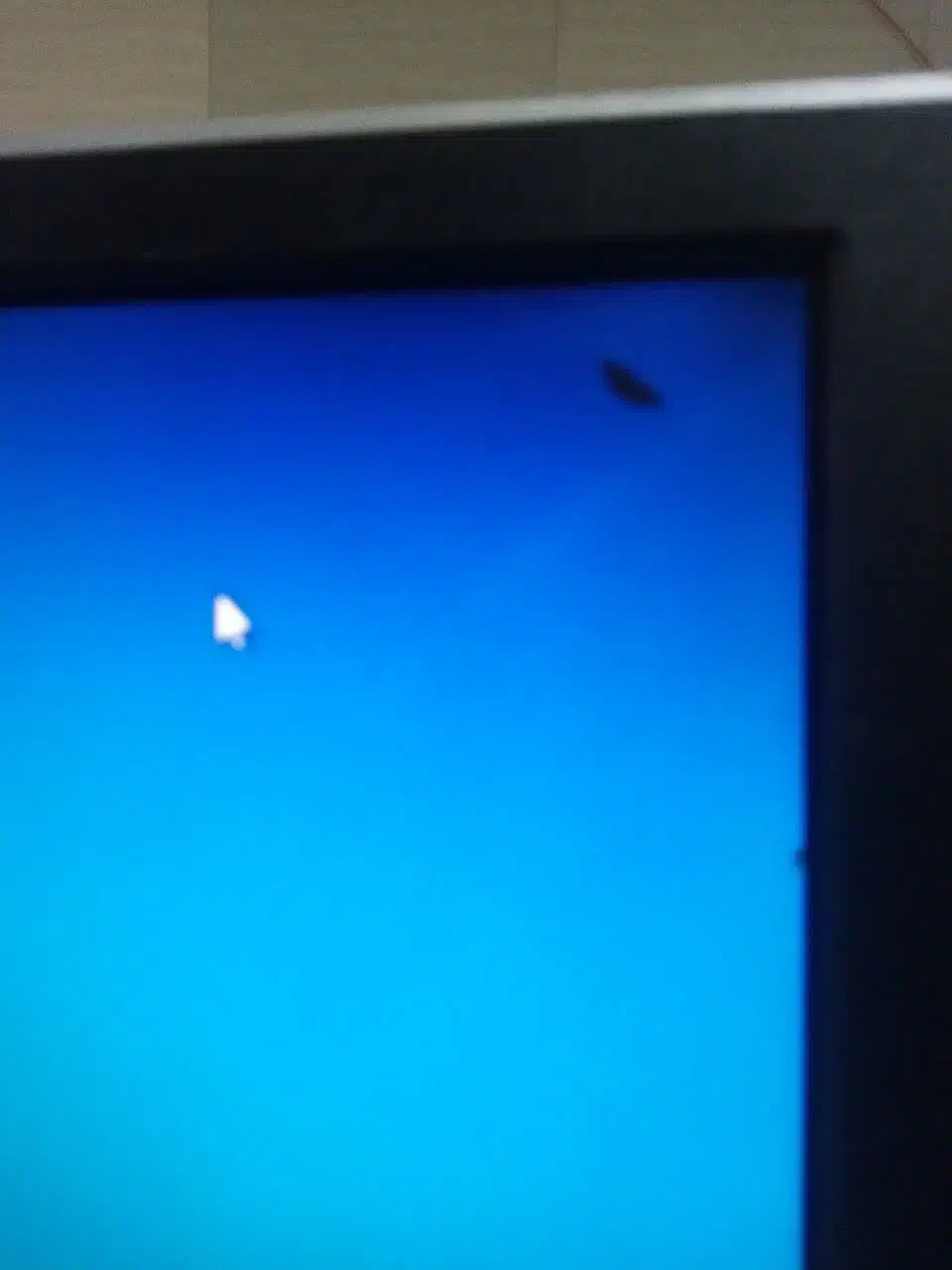 کیس کامپیوتر و مانیتور|رایانه رومیزی|رباطکریم, رباطکریم|دیوار