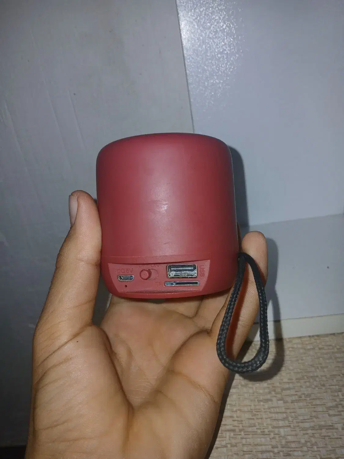 یک عدد اسپیکر سیلیکونی کوچک|سیستم صوتی خانگی|کوهدشت, |دیوار