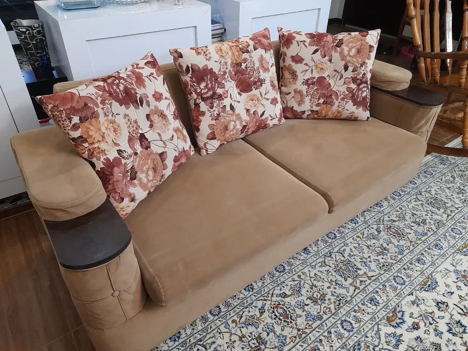 مبل راحتی هفت نفره|مبلمان خانگی و میز عسلی|شاهین‌شهر, عطار|دیوار