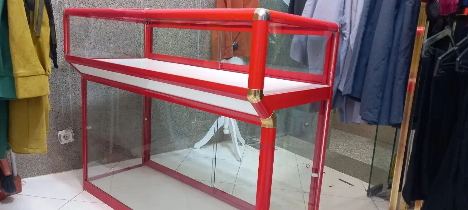 ویترین شیشه ای|بوفه، ویترین، کنسول|اصفهان, بهارستان|دیوار