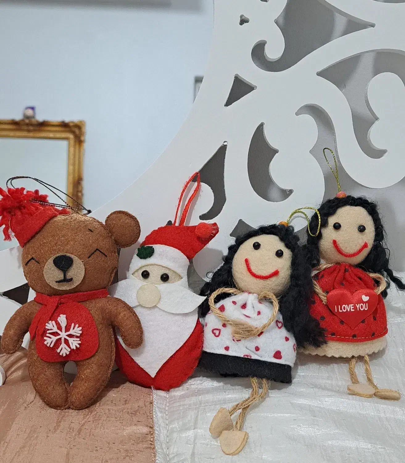 عروسک|اسباببازی بچه|کرج, کوی گلها|دیوار