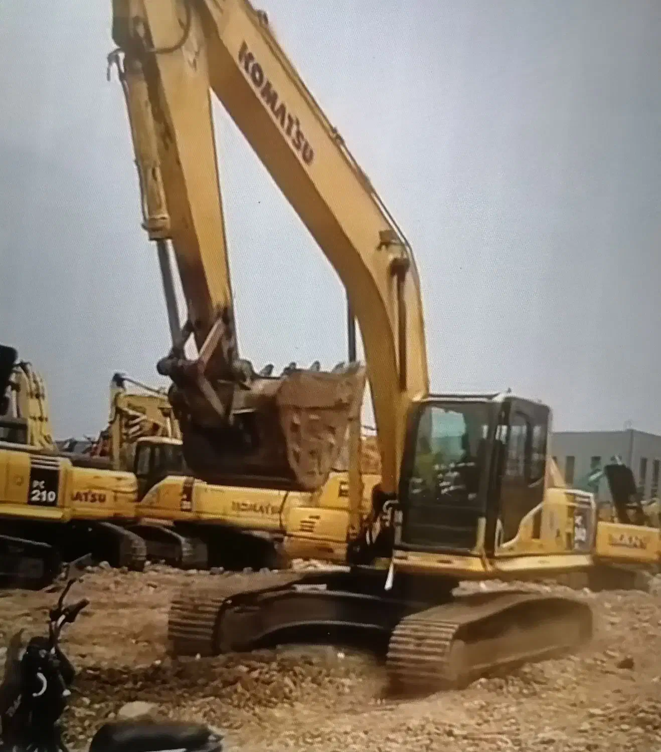 بیل زنجیری اماده کار|خودرو سنگین|بوشهر, |دیوار