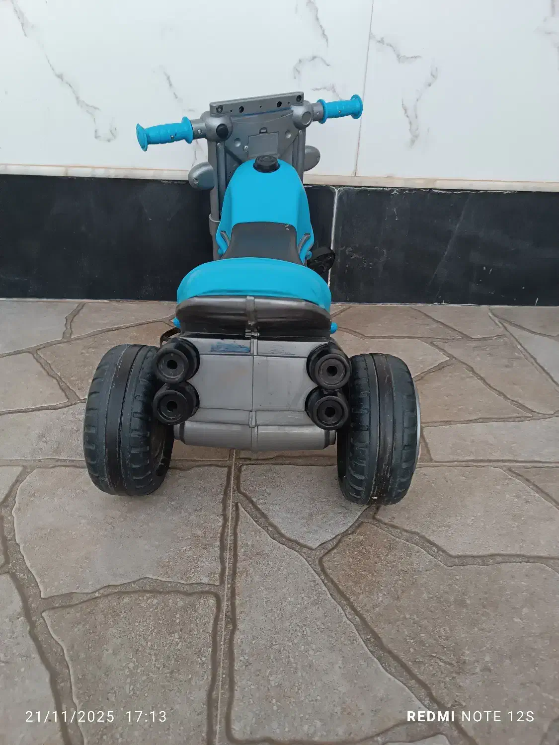 سه چرخه|دوچرخه، اسکیت، اسکوتر|کبودرآهنگ, |دیوار