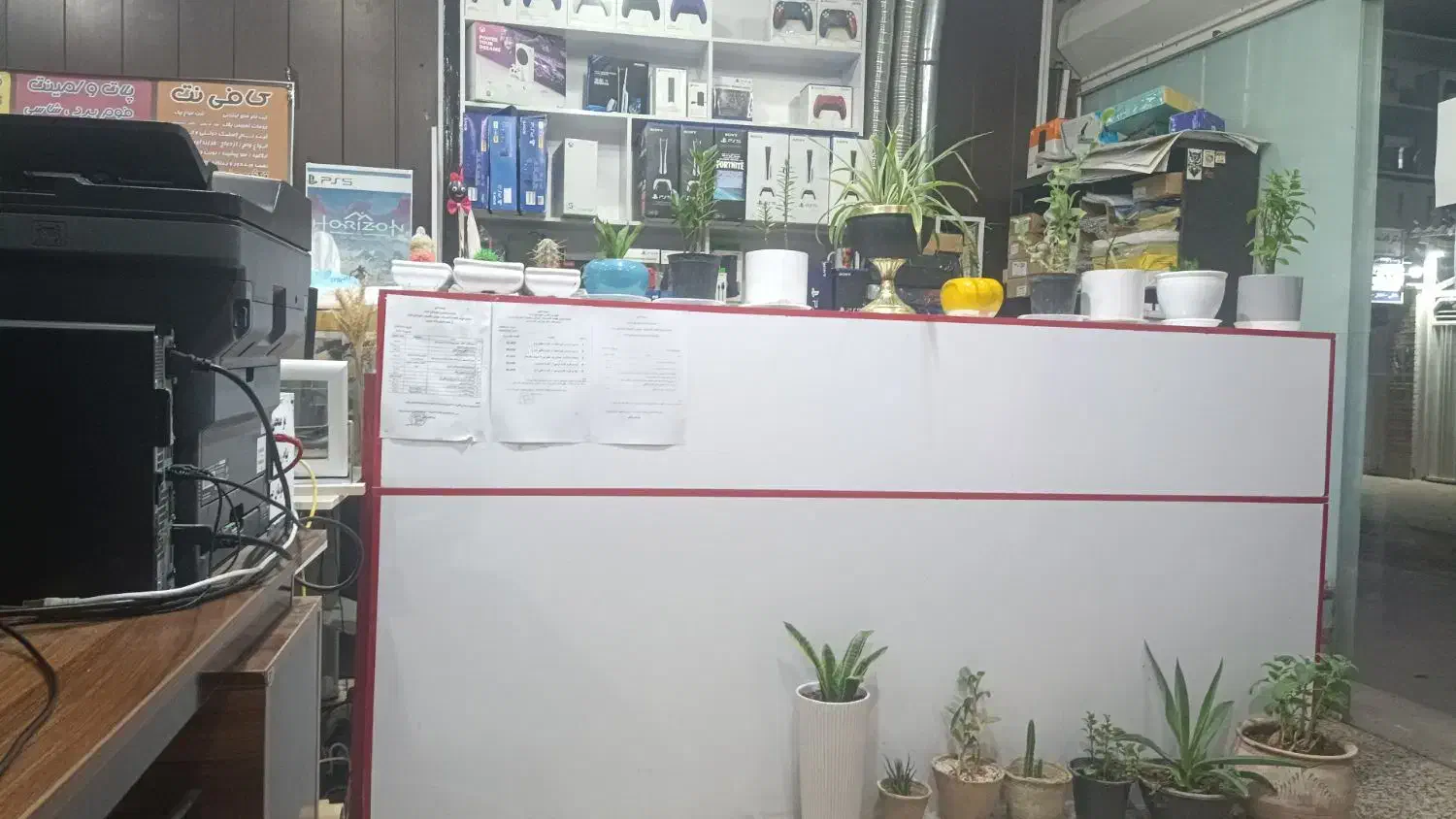 استخدام همکار خانم مسلط ب کامپیوتر ۲ شیفت|استخدام رایانه و فناوری اطلاعات|داراب, |دیوار