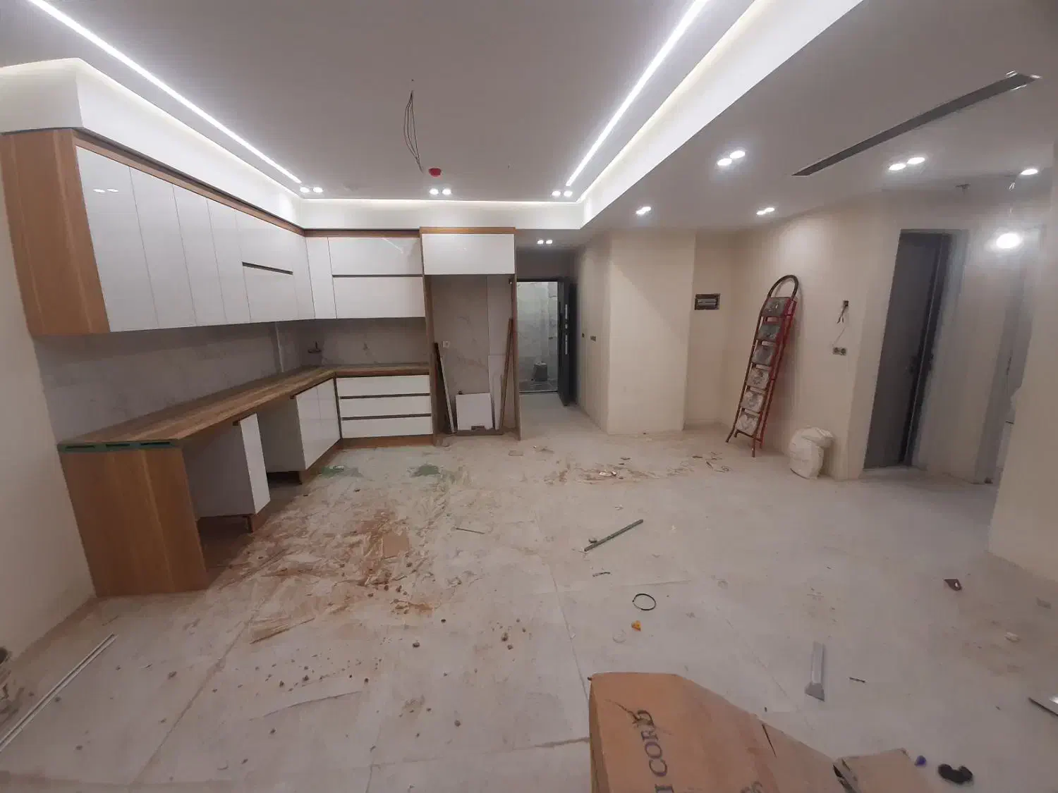 ۸۱مترنوسازکلید نخورده ط ۶ خ پیروزی بلوار نیکنام