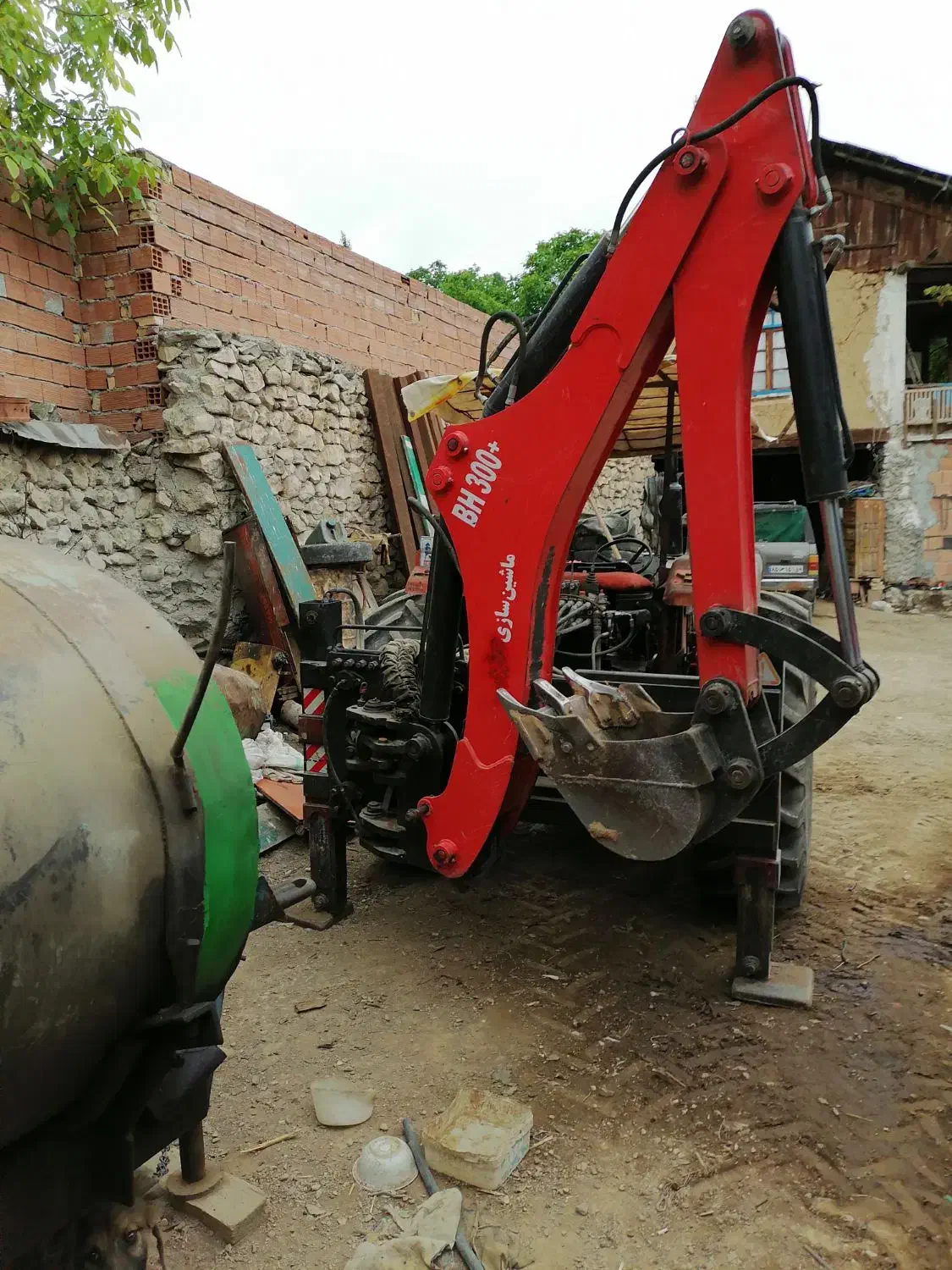 بیل بهکو|ماشین‌آلات صنعتی|گلوگاه, |دیوار