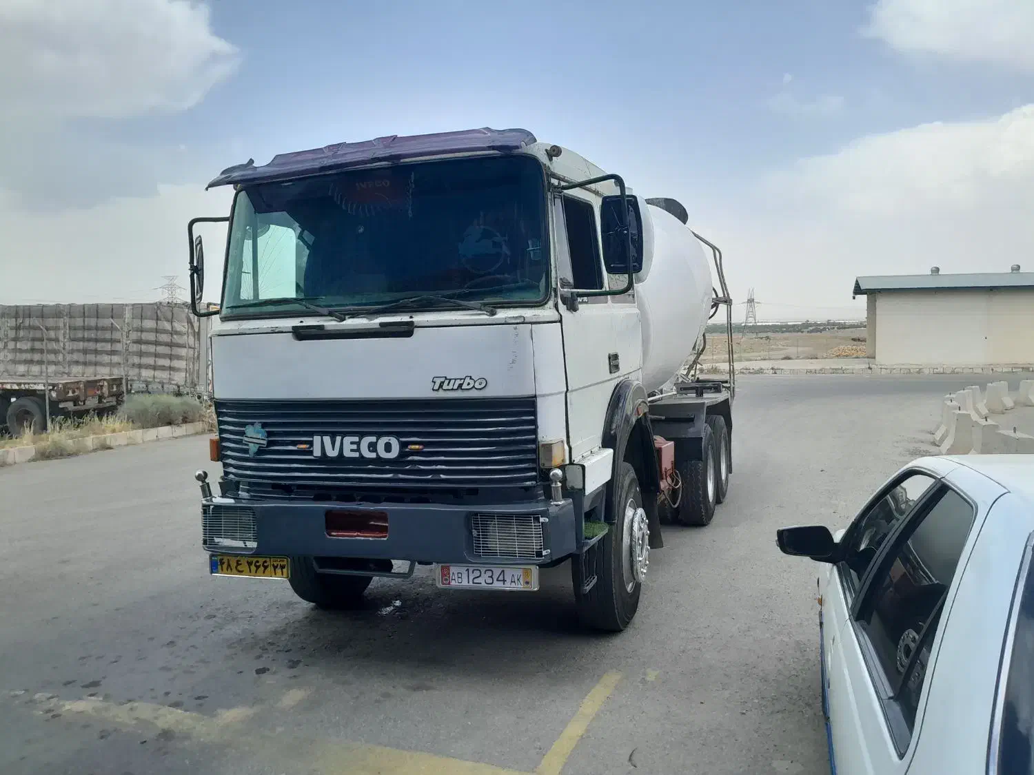 اویکو ۳۳۰کارت میکسر|خودرو سنگین|گلپایگان, |دیوار