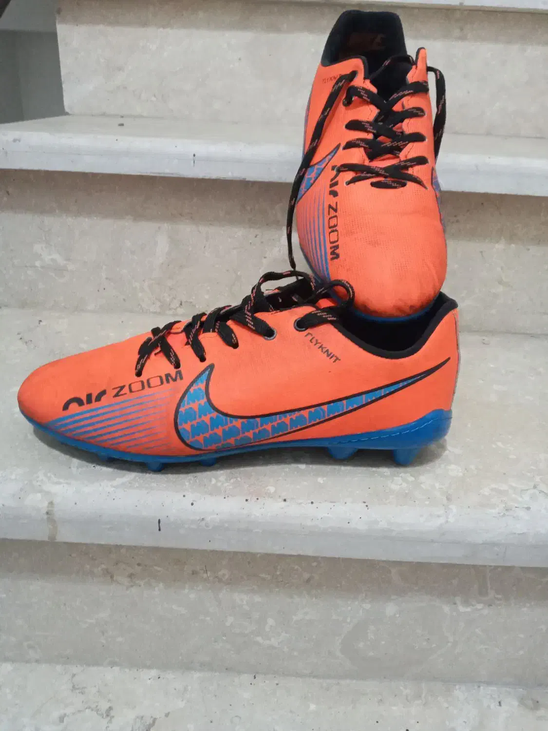 کتونی فوتبال|تجهیزات ورزشی|رشت, پسیخان|دیوار