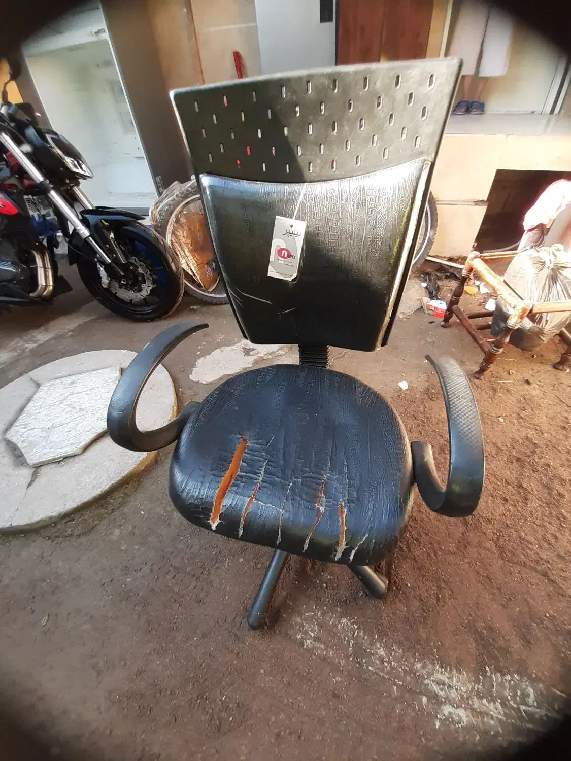 صندلی چرخدار|صندلی و نیمکت|رشت, نامجو|دیوار