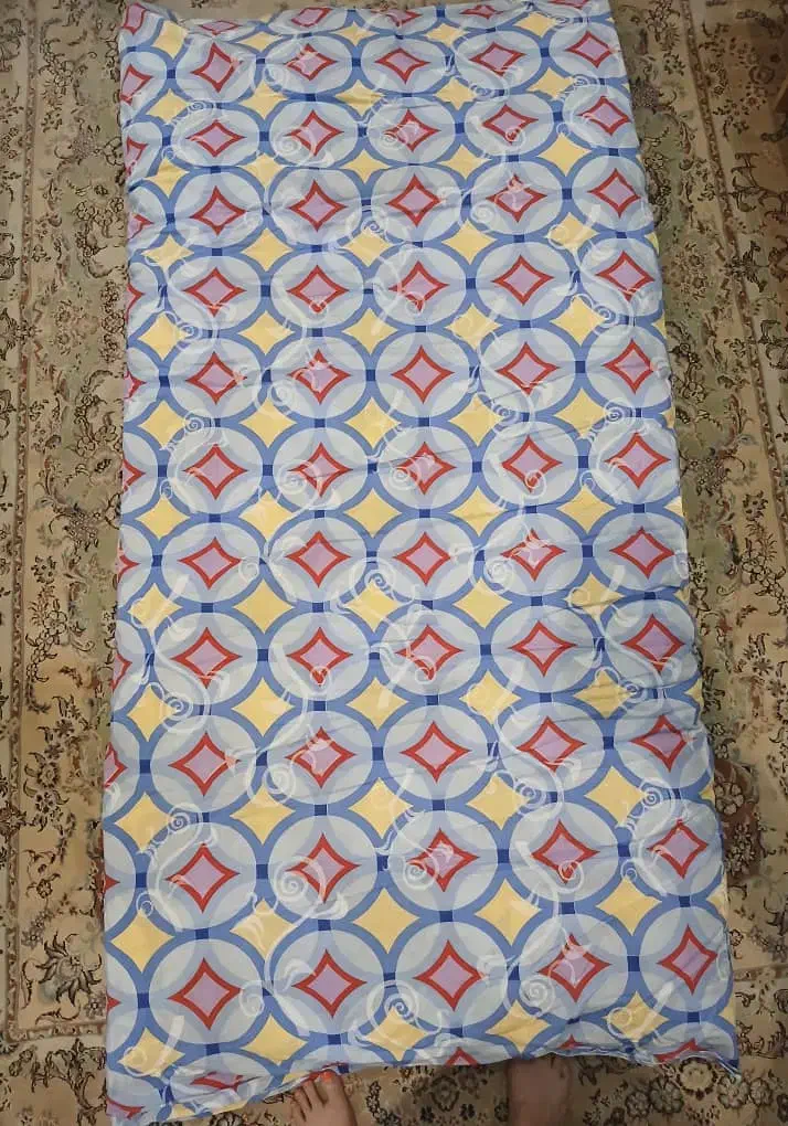 لحاف و پتو و تشک|رختخواب، بالش، پتو|رشت, گلباغ نماز|دیوار