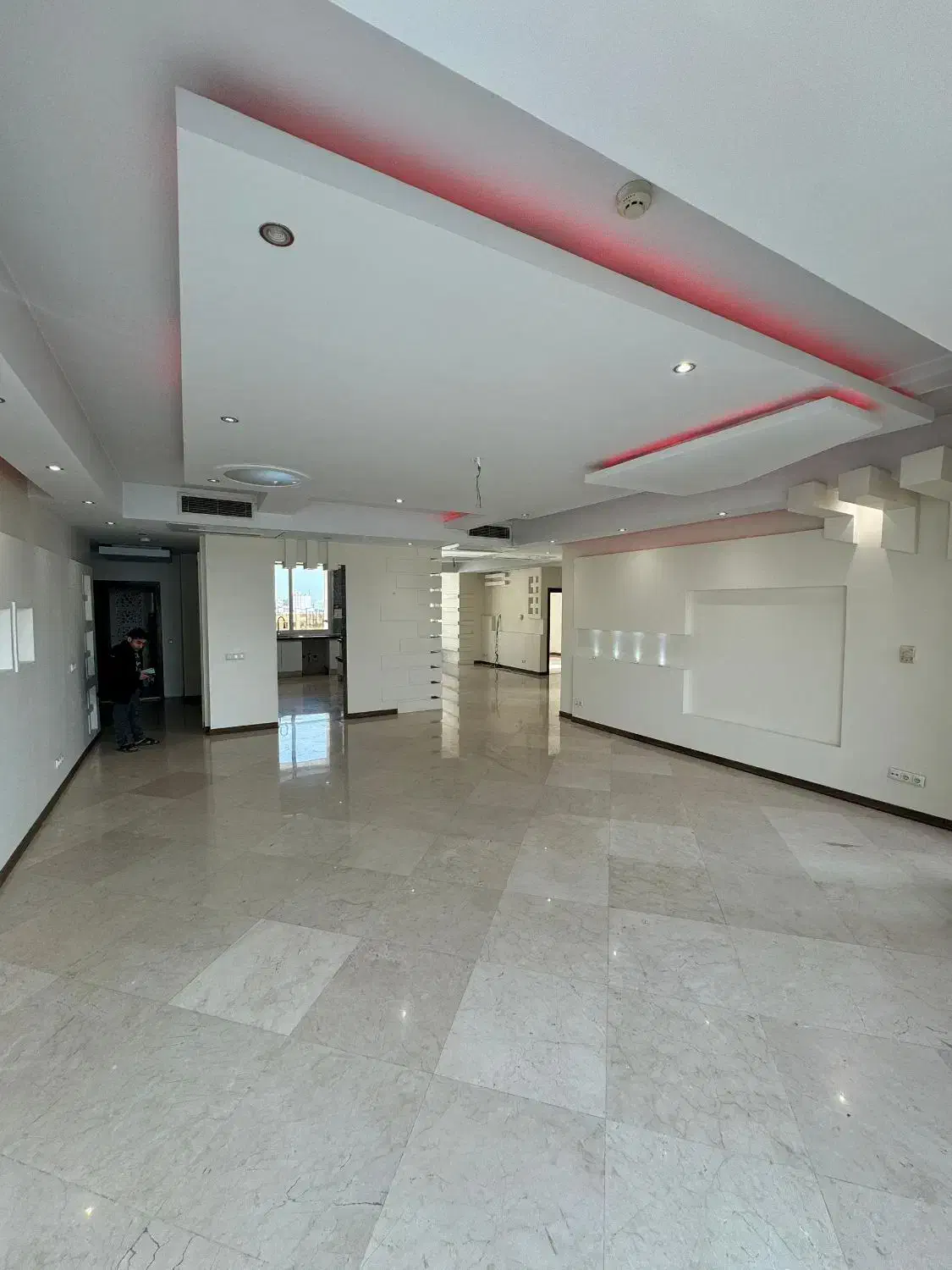 ۲۰۰ متر تاپ لوکیشن/دید مشجر*فول امکانات