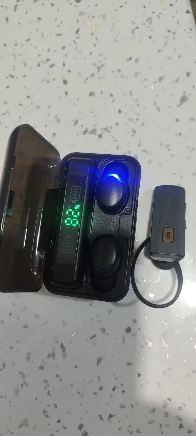 فروش  دو عدد هدست بلوتوث|لوازم جانبی موبایل و تبلت|تهران, شهرک شهید باقری|دیوار