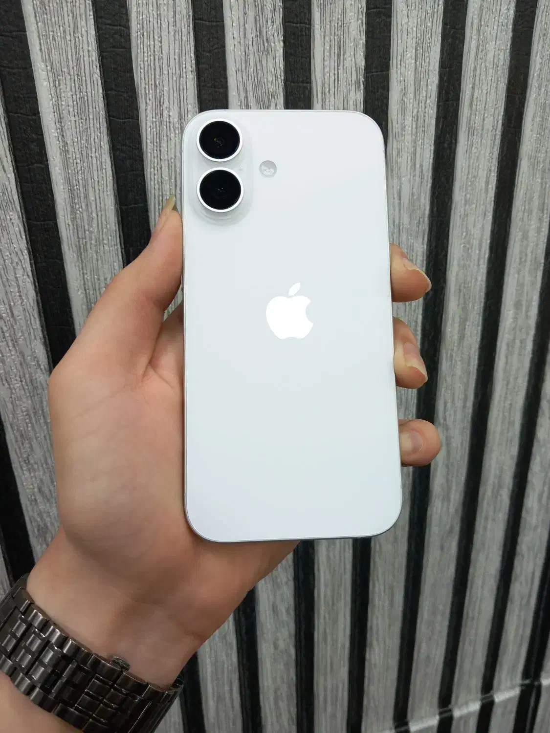 آیفون 16 نرمال CH 128G.دوماه کارکرد|موبایل|رشت, چله خانه|دیوار