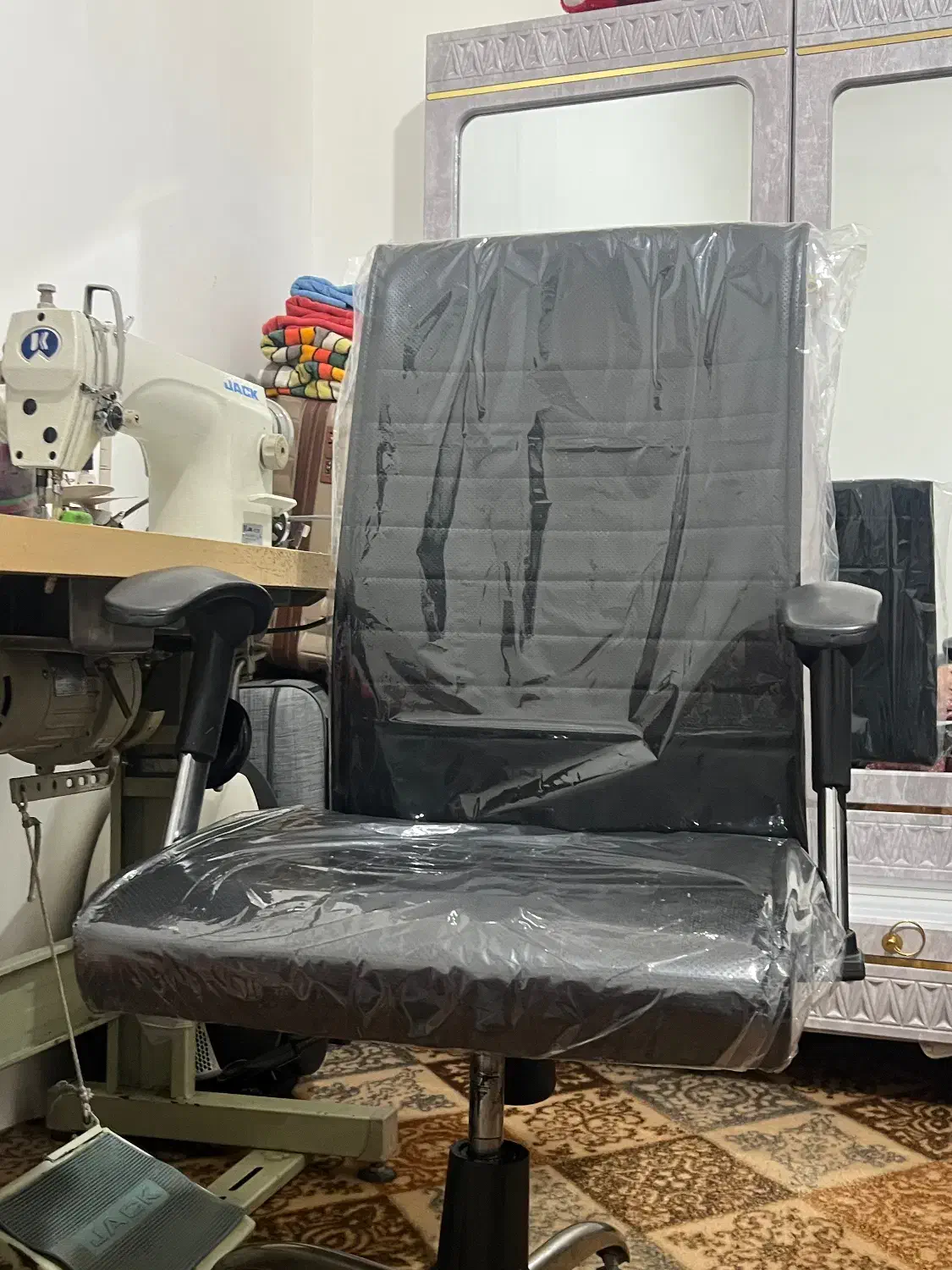 صندلی|صندلی و نیمکت|مشهد, شهرک شهید باهنر|دیوار