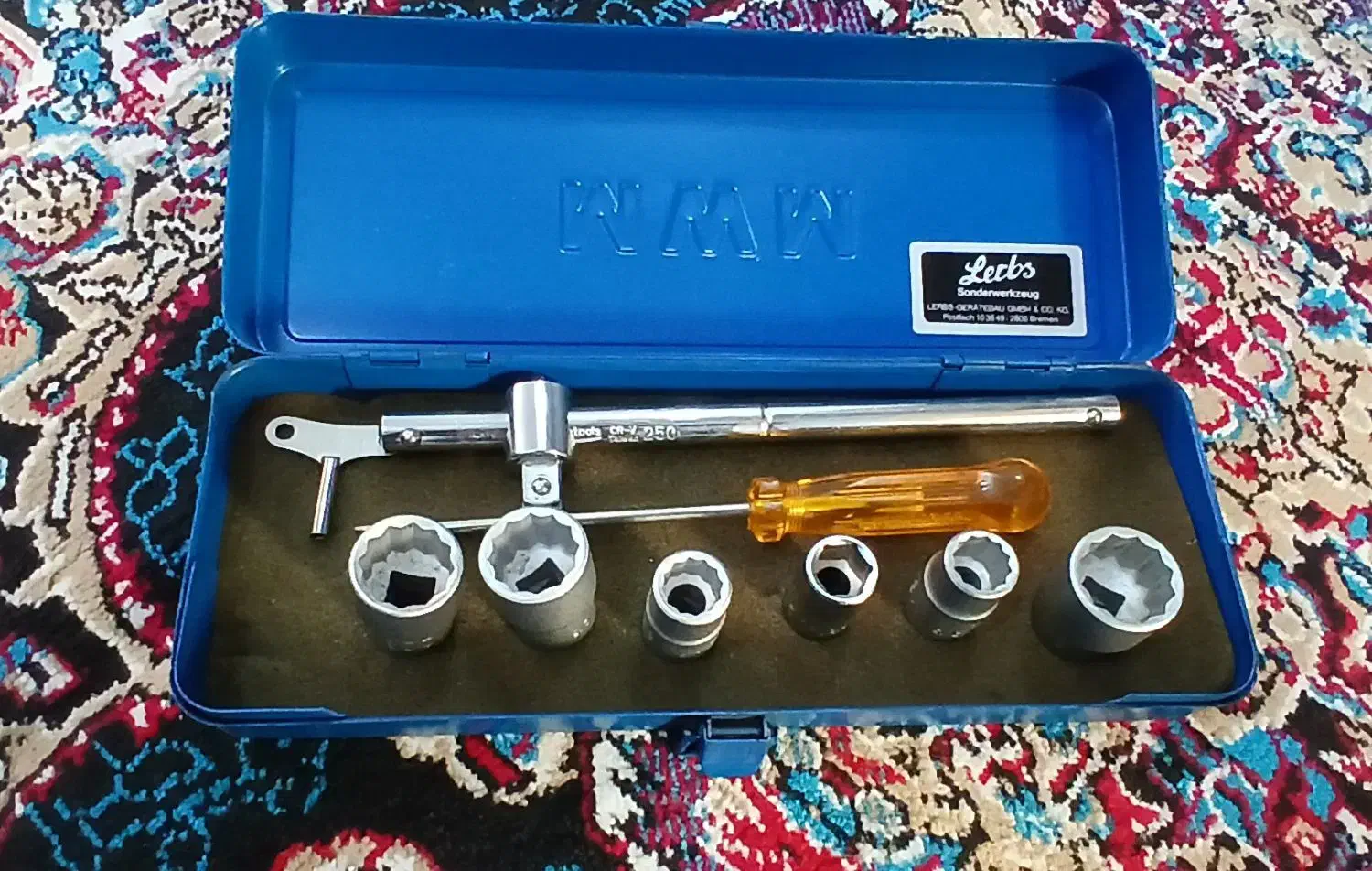 آچار بکس|ابزارآلات|رشت, پل تالشان|دیوار