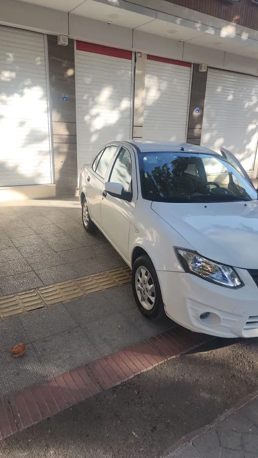 ساینا سفید مدل 1398|خودرو سواری و وانت|اصفهان, باب الدشت|دیوار