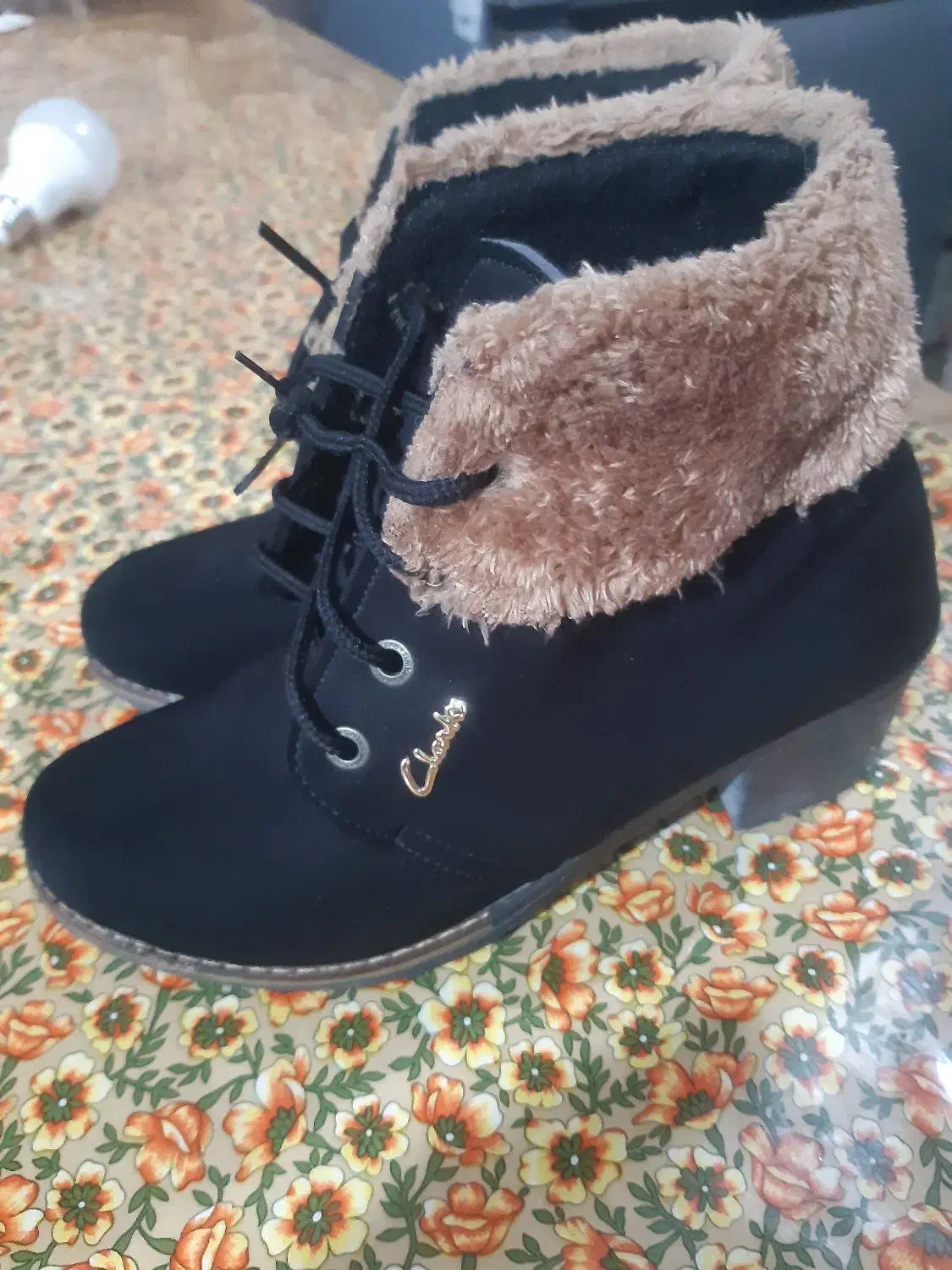 کفش نو|کیف، کفش، کمربند|اصفهان, فجر|دیوار